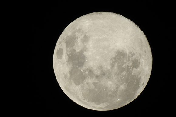 Nasa anuncia programa para levar primeira mulher à Lua em 2024 GAZ