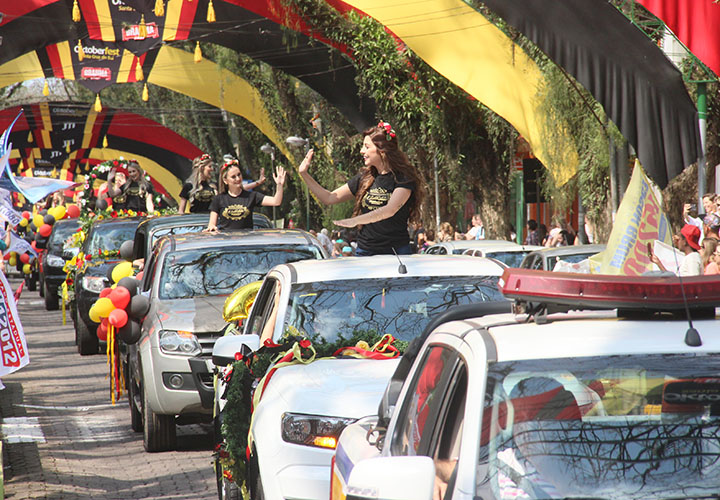 Milena Bender - Candidata a Soberana 34ª Oktoberfest