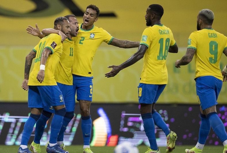 Brasil troca campanha perfeita nas Eliminatórias pelo fardo da