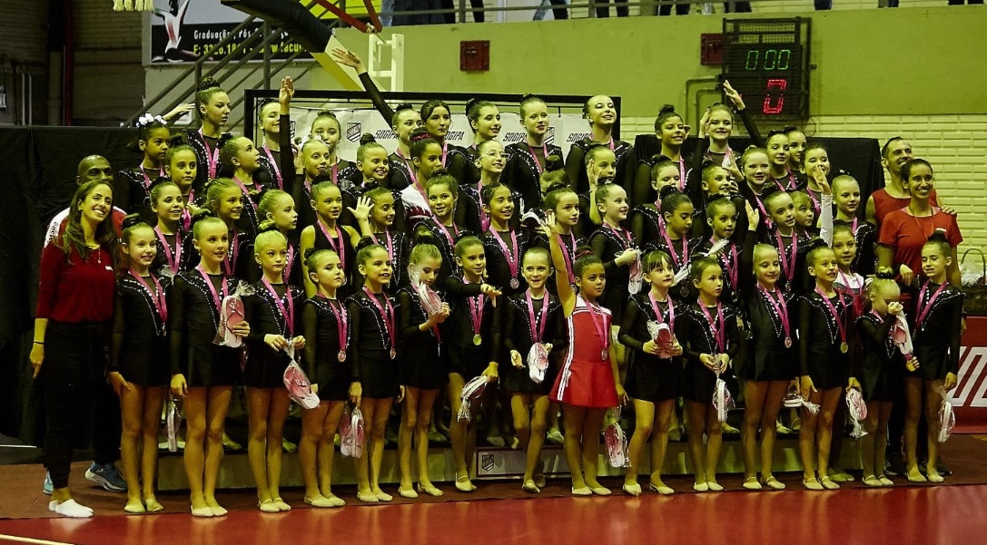 Nova geração de ginastas do Colégio Mauá estreia nos eventos oficiais