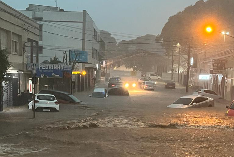 VÍDEOS: forte chuva causa alagamentos e transtornos em Cachoeira do Sul