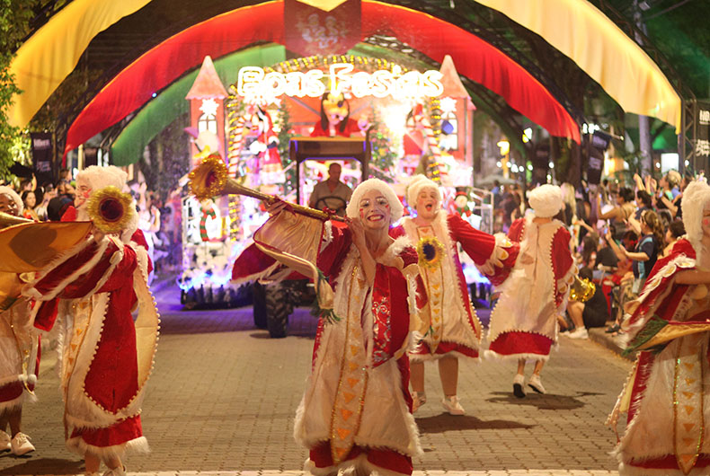 Christkindfest 2023 termina com desfile neste sábado à noite; veja programação