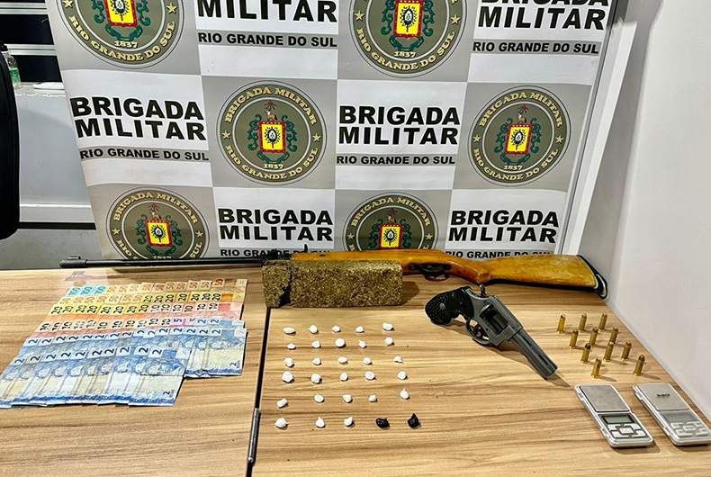 BM prende homem por posse irregular de arma e apreende menor com drogas