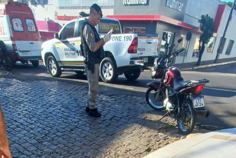 Jovem morre após colidir contra ônibus em Cachoeira do Sul