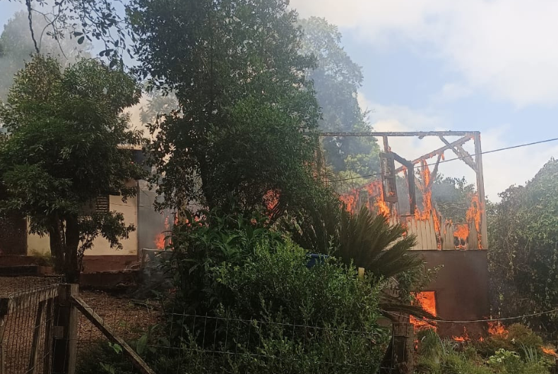 Vaquinha online busca ajudar família que teve casa destruída por incêndio em Sinimbu
