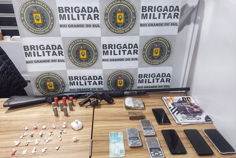 BM prende dupla por tráfico de drogas e posse irregular de arma de fogo em Venâncio Aires