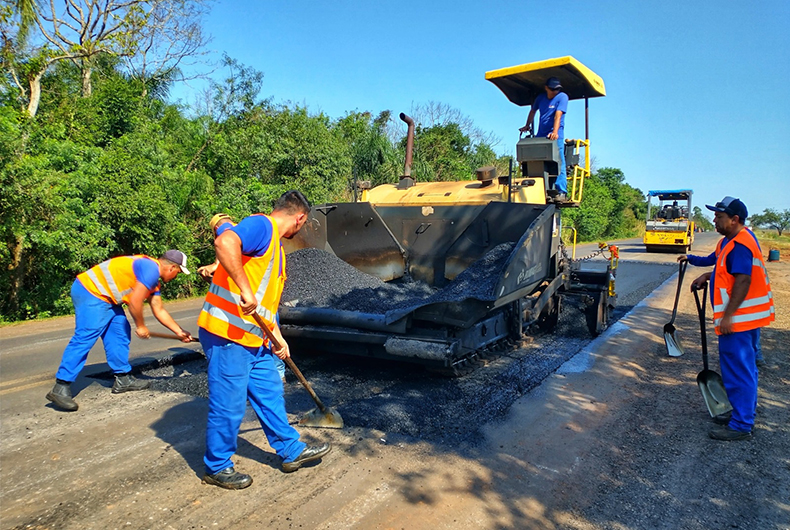 RSC-453 recebe reparos no pavimento