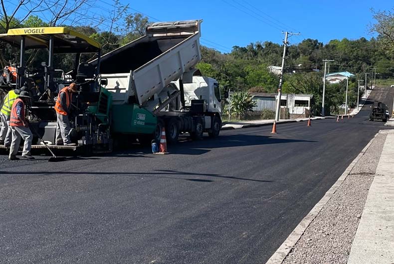 Concluída pavimentação na Rua Guarda de Deus